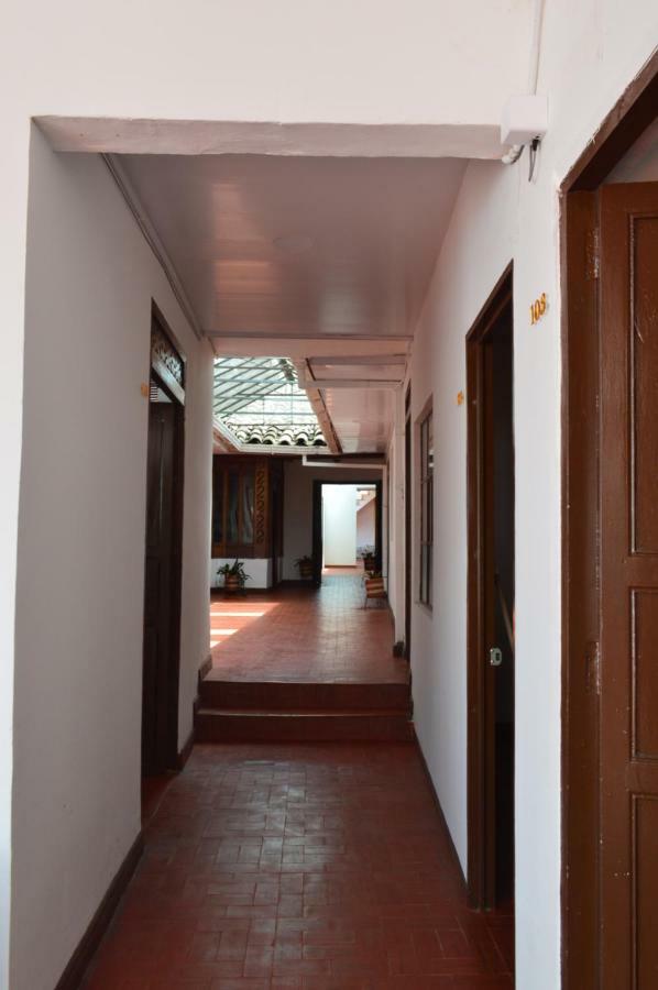Hostel El Jardin Попаян Экстерьер фото